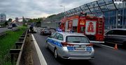Pijana kobieta przebiegała przez autostradę. Doprowadziła do wypadku