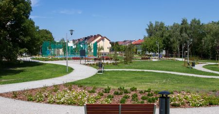 Zielony Skwer na Zielonym Jarze – nowoczesne miejsce rekreacji dla mieszkańców Płocka!