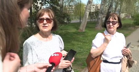 Emeryci poruszeni przed Świątynią Opatrzności Bożej. "Widziałam drony i samochody z USA"