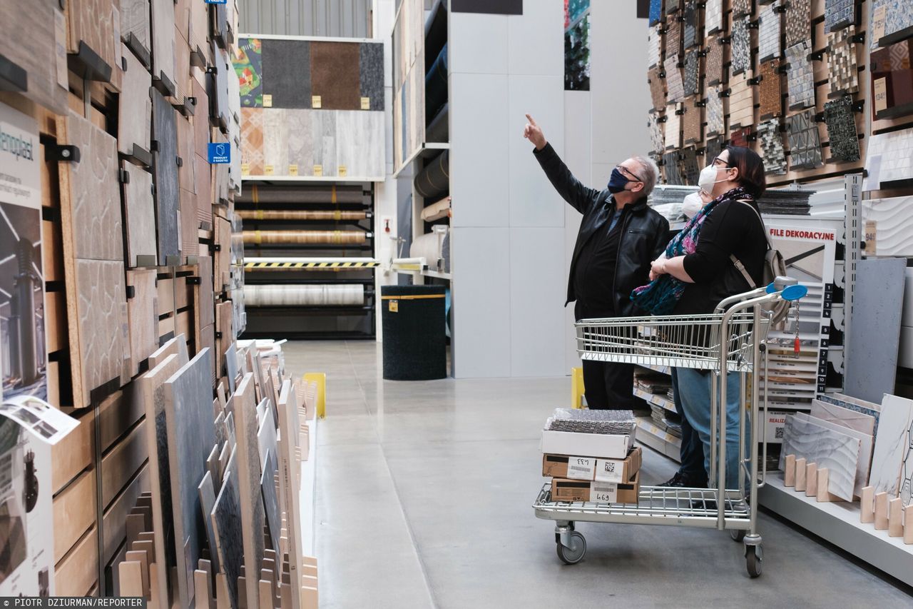 Planujesz remont? Fatalne wieści od producenta płytek. Zobacz, co cię czeka w marketach budowlanych