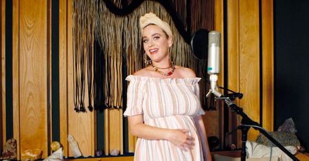 Fryzura Katy Perry. Wokalistka zaskoczyła fanów zmianą koloru włosów pod koniec ciąży