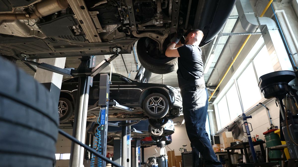 Konferencja minister Nowackiej w siedzibie Mercedesa
03.10.2025 Janki Konferencja minister Barbary Nowackiej w siedzibie Mercedesa dot. wspolpracy przy realizacji pierwszego w Polsce programu nauki zawodu technik elektromobilnosci Fot. Tomasz Jastrzebowski/REPORTER
Tomasz Jastrzebowski/REPORTER