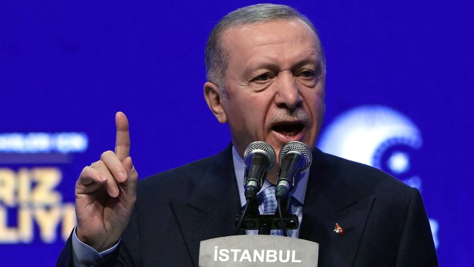 Promotion meeting of AK Party's Istanbul mayor candidate for local elections
epa11062493 Turkish President Recep Tayyip Erdogan speaks during the AK Party (Justice and Development Party) Istanbul mayor candidate promotion meeting ahead of local elections in Istanbul, Turkey, 07 January 2024. Former Minister of Environment and Urbanization Murat Kurum has been announced by Erdogan as the AK Party's candidate for Istanbul Mayor in the Turkish Local Elections to be held on 31 March 2024.  EPA/ERDEM SAHIN 
Dostawca: PAP/EPA.
ERDEM SAHIN