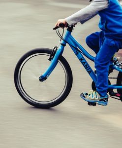Przejechał na rowerze 25 km. Przerażonego chłopca znaleźli policjanci