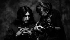 12 aktorów w kalendarzu ATM Grupy. Popławska, Roznerski i Wesołowski w mrocznych stylizacjach (wywiad)