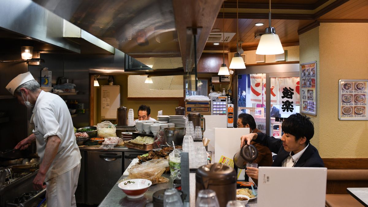 Rekordowa liczba upadłości w Japonii. "Cios dla wizerunku ramenu"