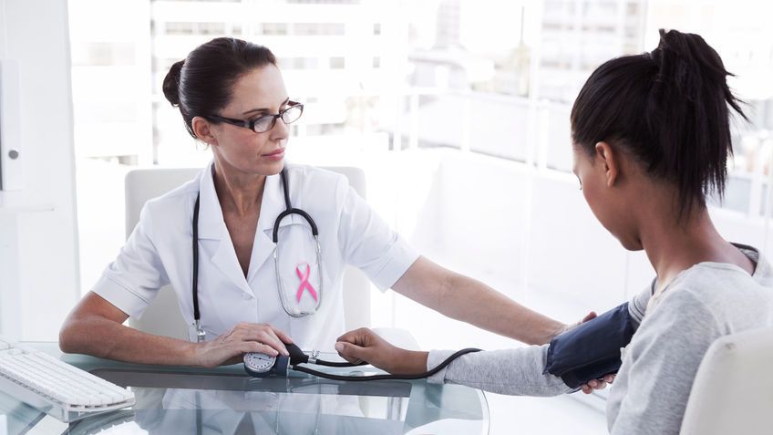 Badanie ciśnienia tętniczgo dobrze jest wykonywać regularnie.