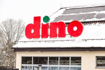 Pokazała jedzenie w Dino. Sygnalistka wyrzucona z pracy