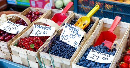 Prześwietlili owoce. Oto co wykryli. Posypały się kary