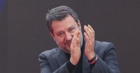 Był oskarżony o pozbawienie wolności migrantów. Matteo Salvini i decyzja sądu