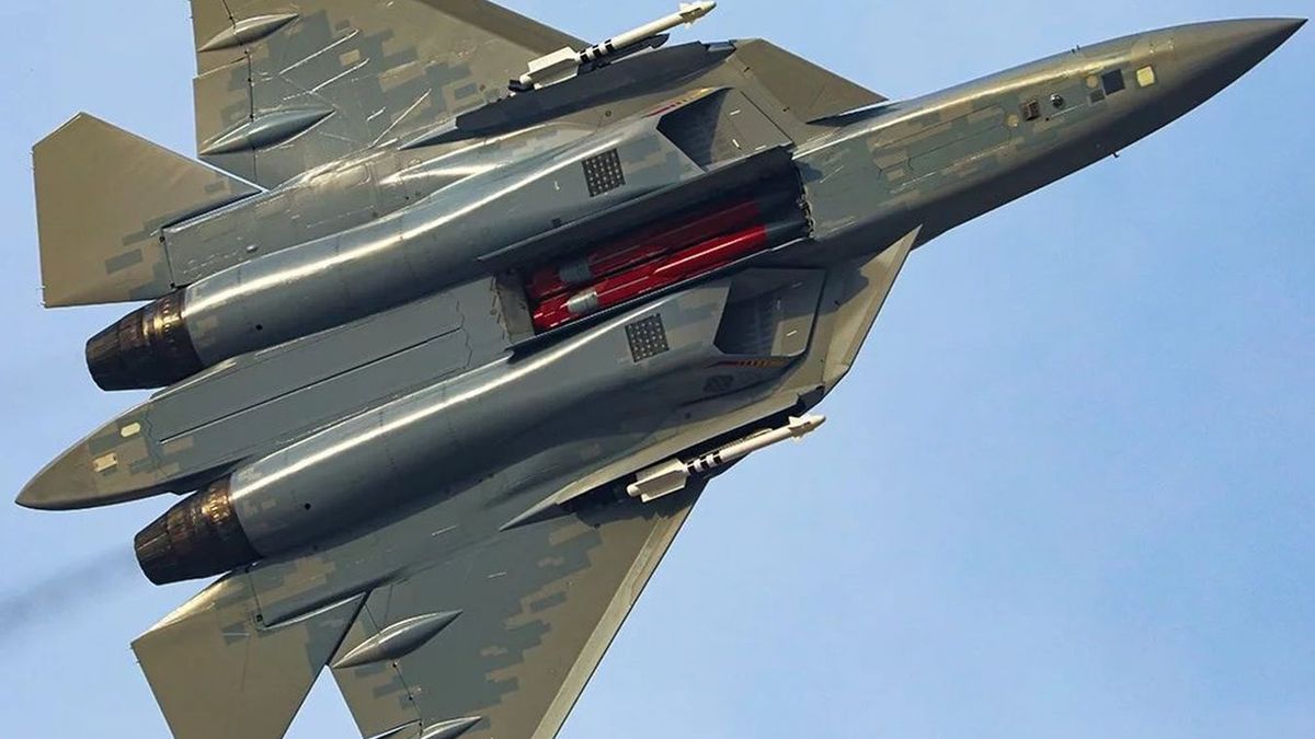 Su-57 na Dubai Airshow 2025