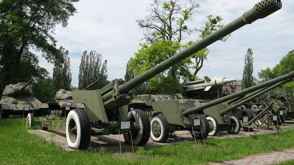 M-46 na wystawie w muzeum w Łucku