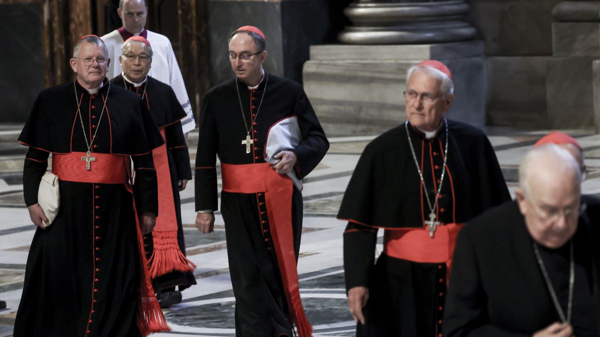 Vatican Readies For May 7 Conclave
VATICAN CITY, VATICAN - MAY 04: Cardinals arrive in St. Peter's Basilica to attend the ninth Novendiale Mass during the mourning period for Pope Francis in Saint Peter's Basilica on May 04, 2025 in Vatican City, Vatican.  On May 7, 133 cardinals will enter the Sistine Chapel to begin the papal conclave, the secretive voting process that requires two-thirds majority to elect the new leader of the Catholic Church. The election follows the death of Pope Francis on April 21 at the age of 88. (Photo by Alessandra Benedetti - Corbis/Corbis via Getty Images)
Alessandra Benedetti - Corbis