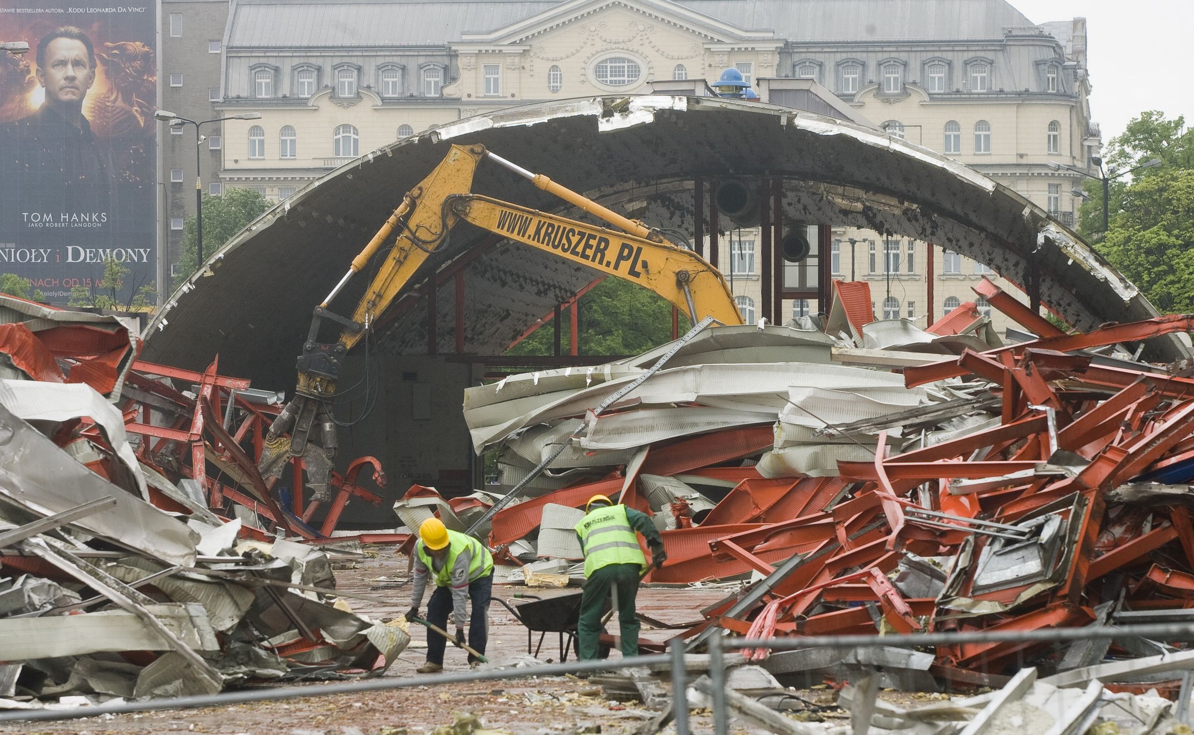 Rozbiórka hali MarcPoluWarszawa. Rok 2009