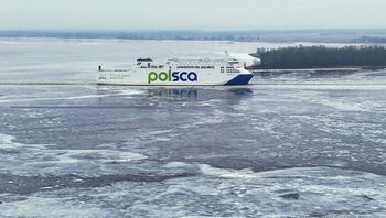 Lód utrudnia żeglugę na Bałtyku. Odwołane rejsy polskich promów