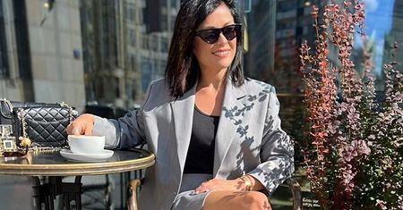 Katarzyna Cichopek chilluje w kozakach z frędzlami. Fani: "To obuwie jest okropne" vs. "Petarda". Wiemy, gdzie takie kupić (ZDJĘCIE)