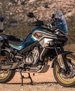 CFMoto MT800 to pierwszy motocykl turystyczny tej marki. Napędza go silnik KTM-a