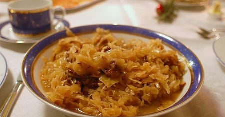 Idealny jesienny bigos. Dodaj ten składnik, a wyjdzie obłędnie smaczny