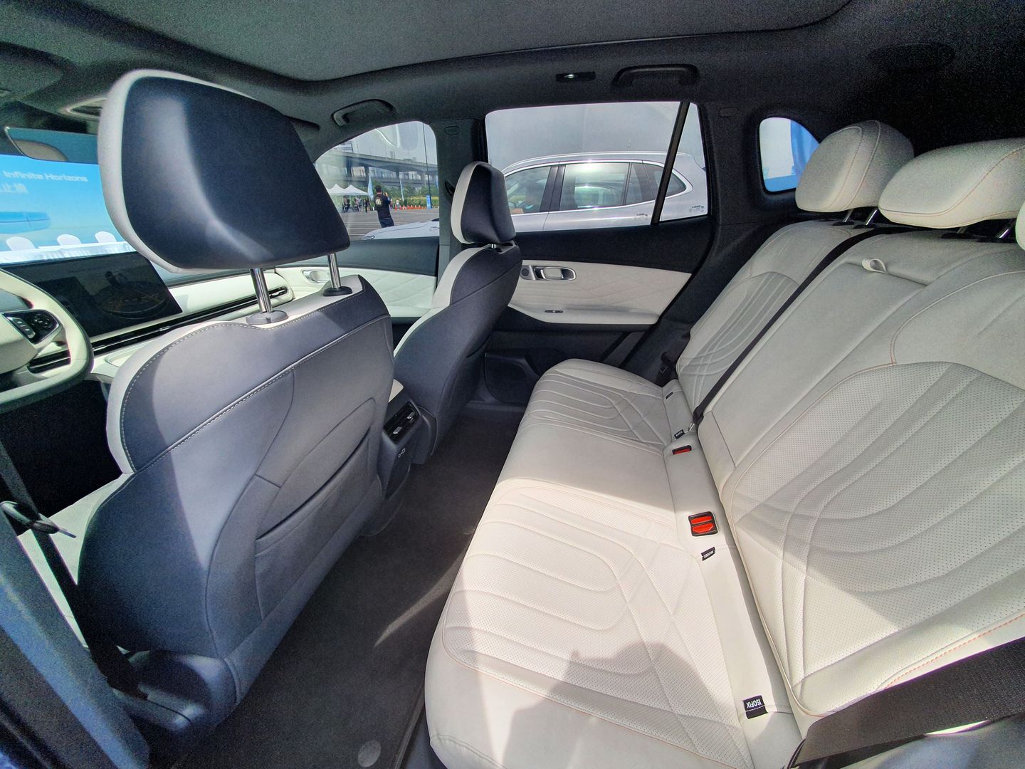 Geely 7