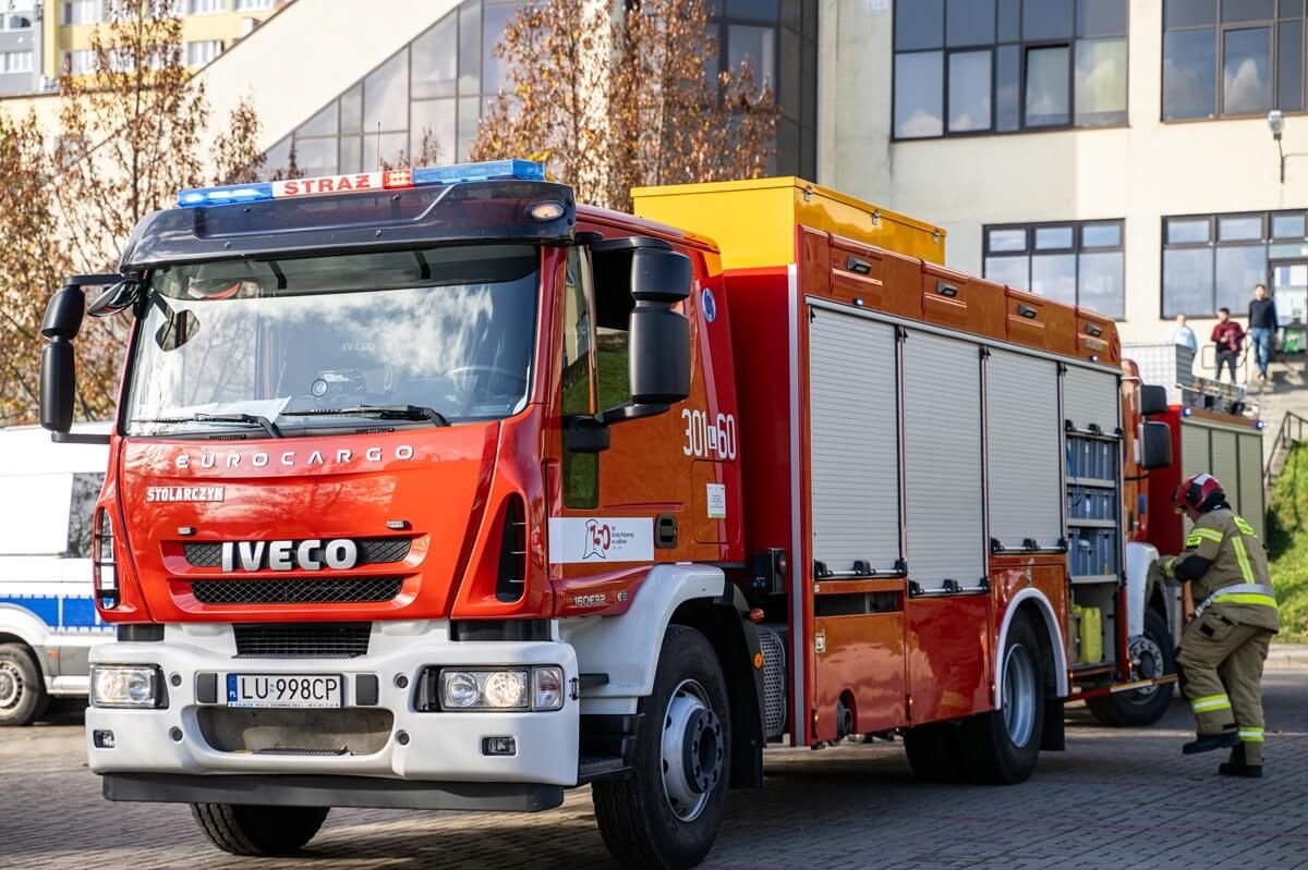 Ćwiczenia służb ratunkowych na wypadek wycieku paliwa z cysterny