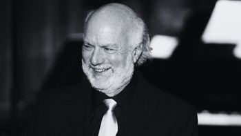Nie żyje James Burrows. Twórca kultowego serialu "Przyjaciele" pożegnany przez aktorów