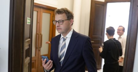 Zamieszanie wokół immunitetów Wosia i Romanowskiego. "Uchwały w mocy"