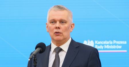 Siemoniak dla "Die Welt": służby specjalne na pierwszej linii frontu