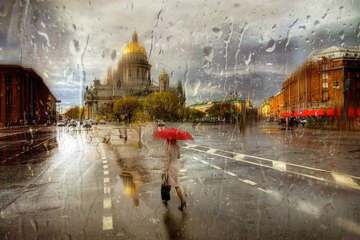 Miasto w deszczu, jak na impresjonistycznych obrazach