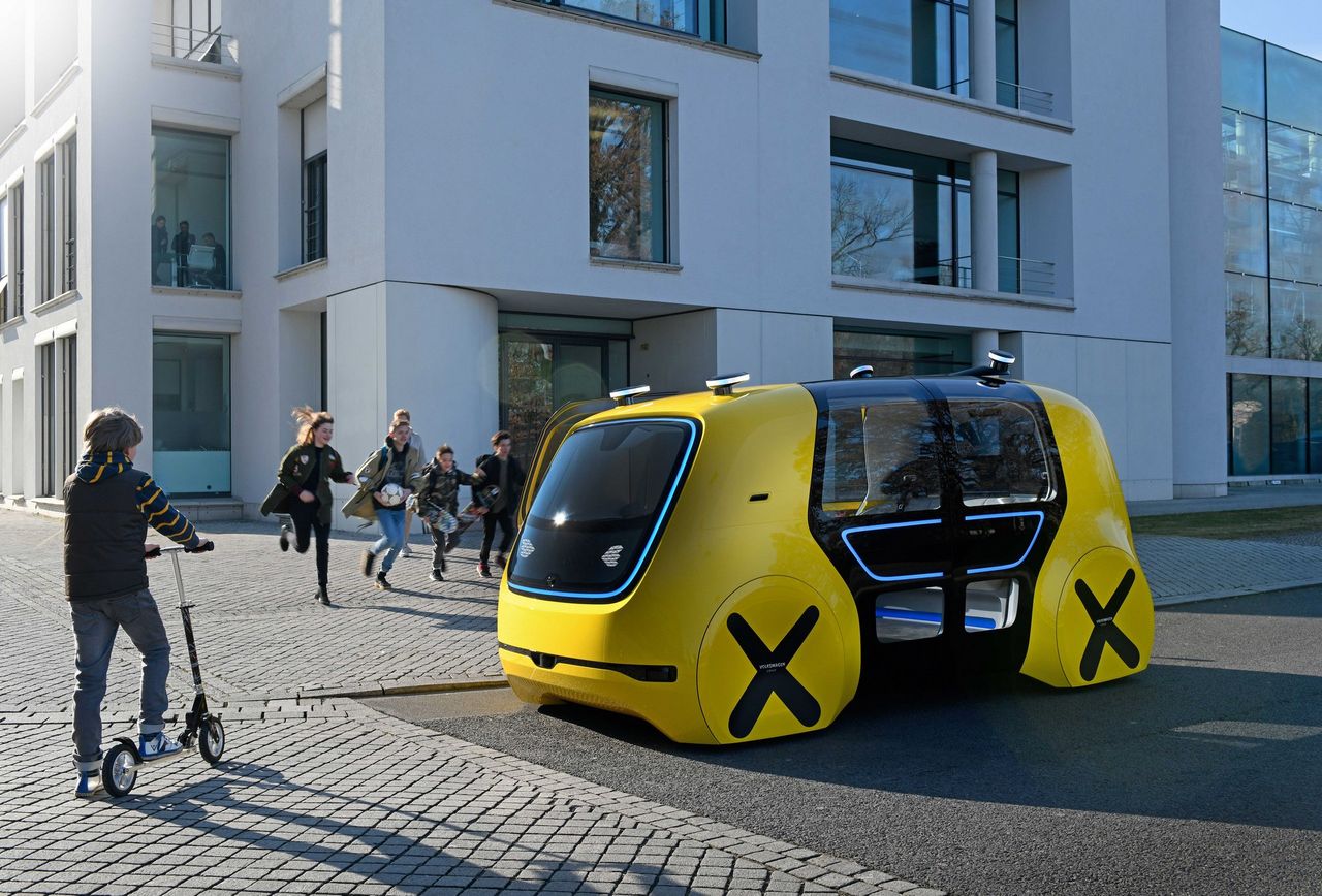 Volkswagen proponuje szkolny autobus bez kierowcy. Dzieci będą zachwycone
