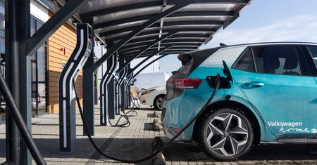 Trwają "targi" o nowy limit CO2 w motoryzacji. Producenci aut przychodzą z propozycją