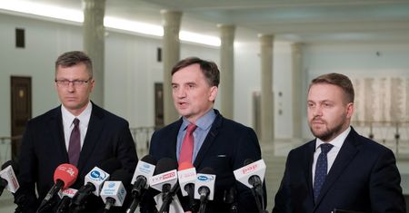Znany prawnik wyszedł na wolność po 25 latach. Ziobro składa skargę