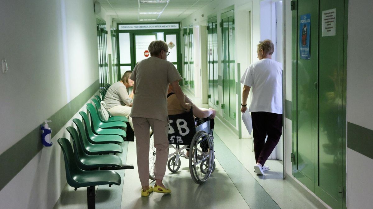 Mural WO?P w Centralnym Szpitalu Klinicznym
Fot. Wojciech Olkusnik/East News, Warszawa, 17.06.2024. Centralny Szpital Kliniczny WUM przy ul. Banacha. Prezentacja muralu, ktory powstal w ramach 32. Finalu WOSP, dedykowanego pulmonologii. N/z oddzial pneumonologii i alergoloii
Wojciech Olkusnik