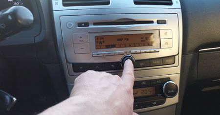 Abonament za radio w samochodzie. KRRiT wydała ważny komunikat