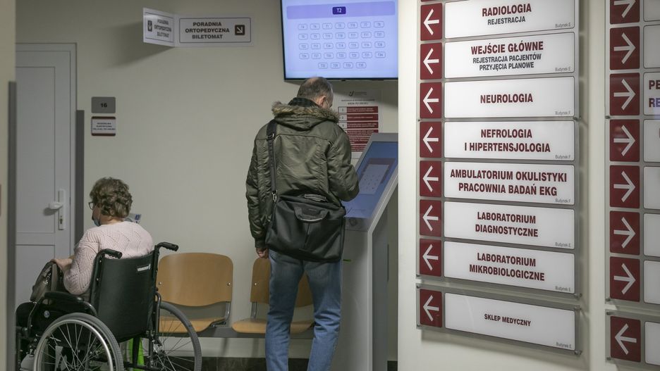 NFZ podał listę specjalizacji, w których przepada najwięcej terminów wizyt lekarskich.