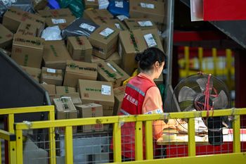 Bilion dolarów nadwyżki. Padł rekord. "Chiny właśnie nas zalewają"