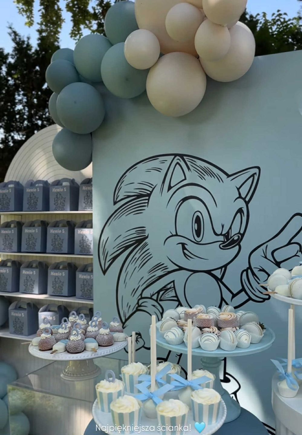 Rozenek urządziła Heniowi wystawne przyjęcie urodzinowe