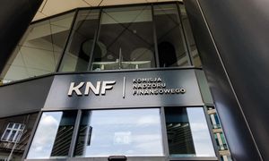 KNF informuje o podejrzeniach wobec trzech spółek. Manipulacje i nadużycia