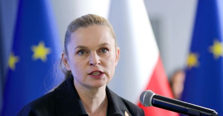 "Jest gorzej, niż się wydaje". Ministra zabiera głos ws. pieniędzy dla nauczycieli