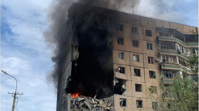 Росія вдарила по багатоповерхівці у Кривому Розі, загинули люди