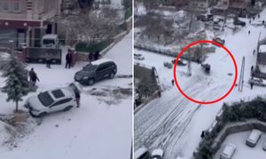 5 mln wyświetleń. Auto sunęło na dachu. Szok w Turcji