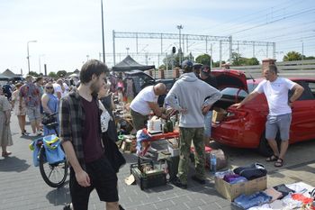 Pchli Targ w Stargardzie: miejsce spotkań miłośników staroci i okazji