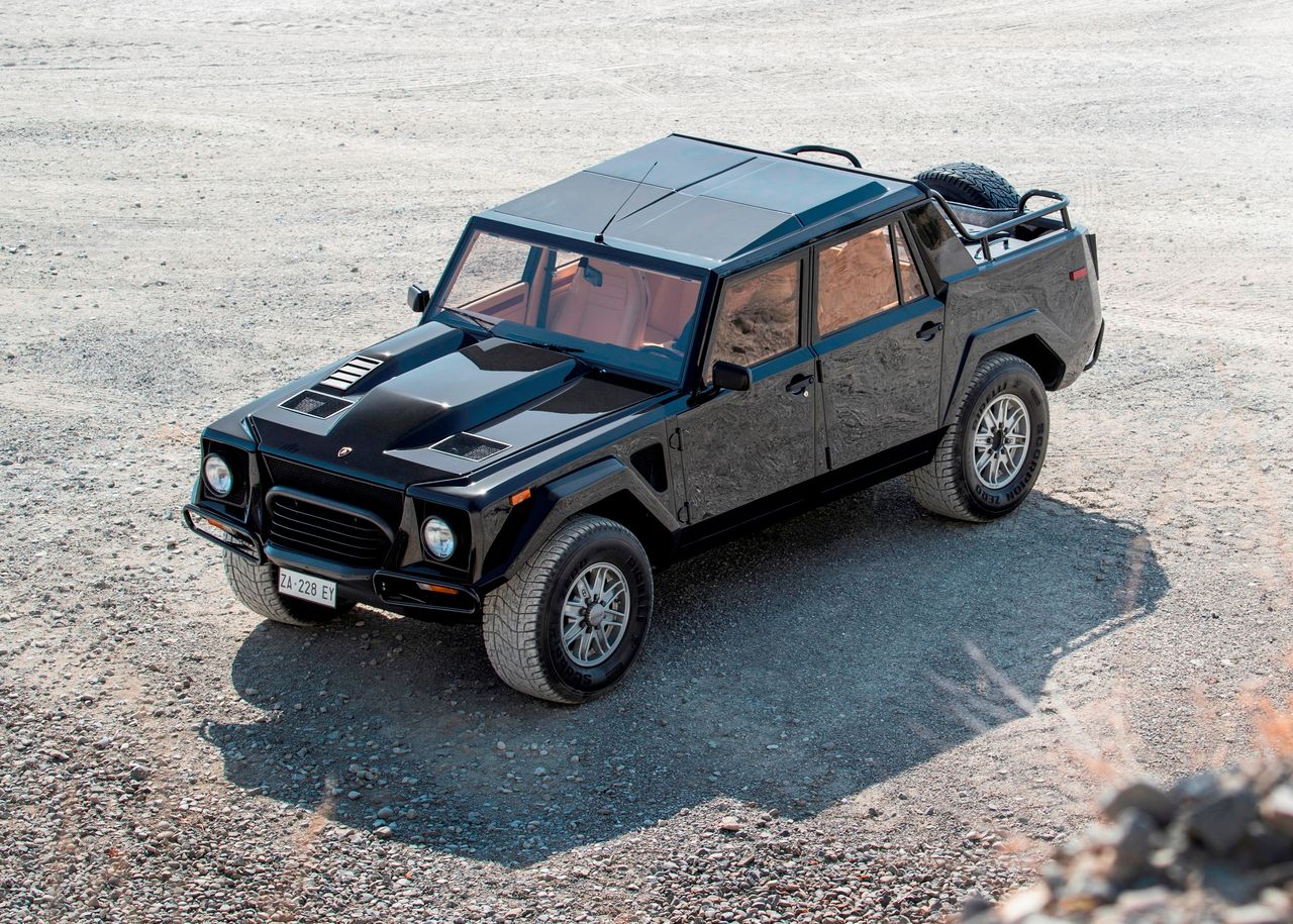 Lamborghini LM002