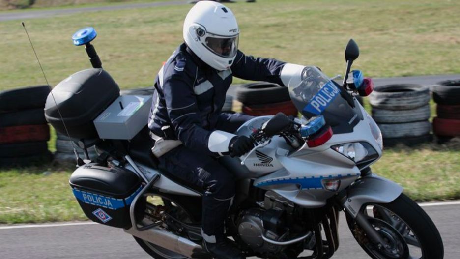 Policja drogowa. Wypadek funkcjonariusza