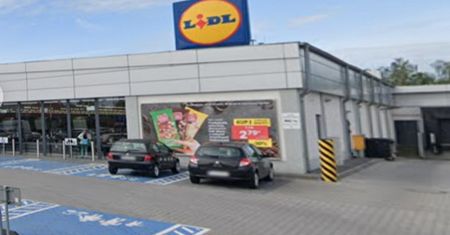 Zaparkowała pod Lidlem. Parkometr był zepsuty. Klientka dostała mandat