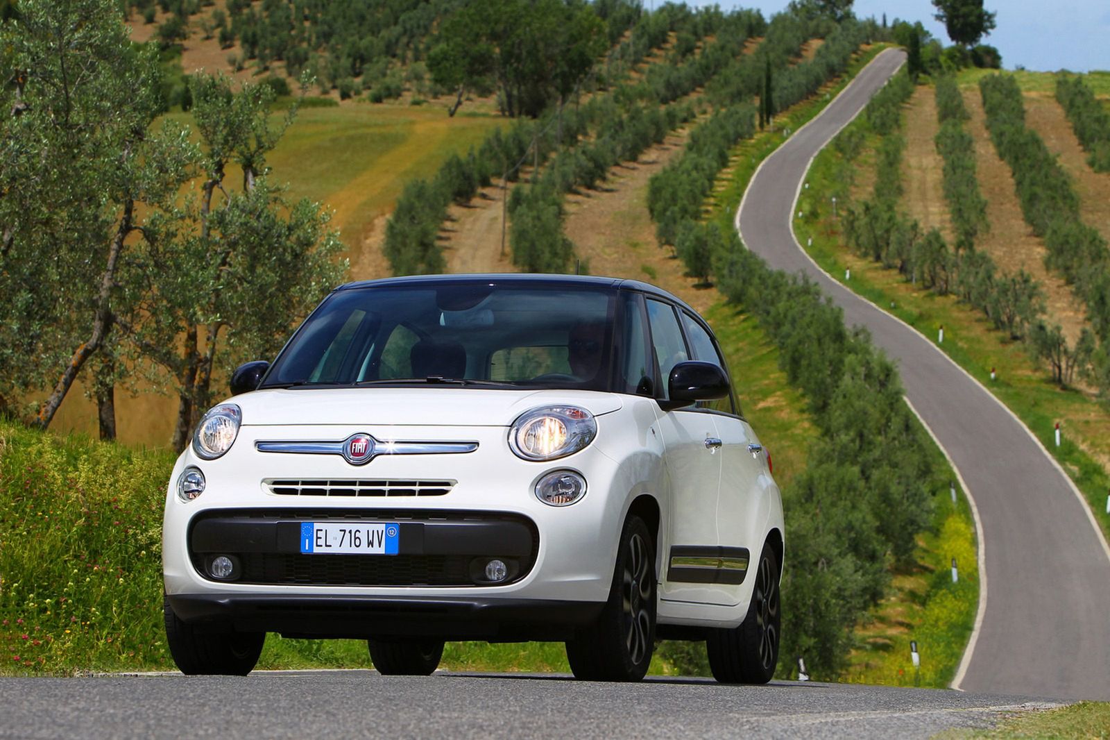 Fiat 500L - obszerna galeria zdjęć 9