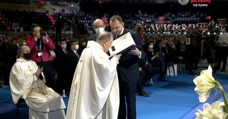 Urodziny Radia Maryja. Duda wysłał Rydzykowi osobisty upominek
