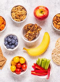 Healthy snacks recommended by nutrition specialists. What are the benefits of snacks?