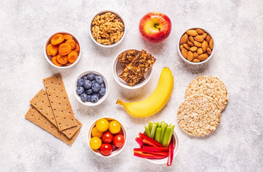 Healthy snacks recommended by nutrition specialists