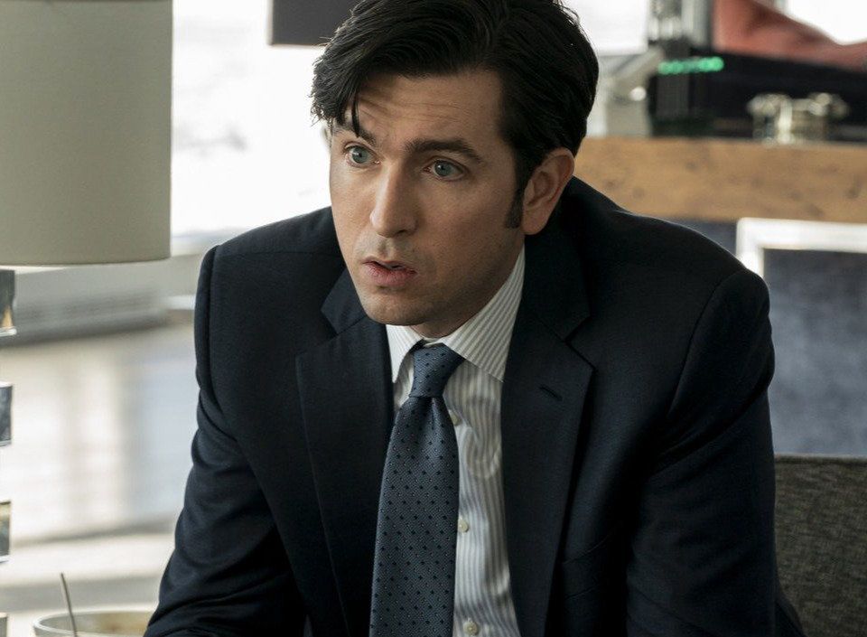 Nicholas Braun jako kuzyn Greg w Sukcesji" HBOMax