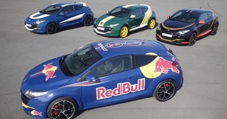 Renault Megane RS w barwach zespołów Formuły 1